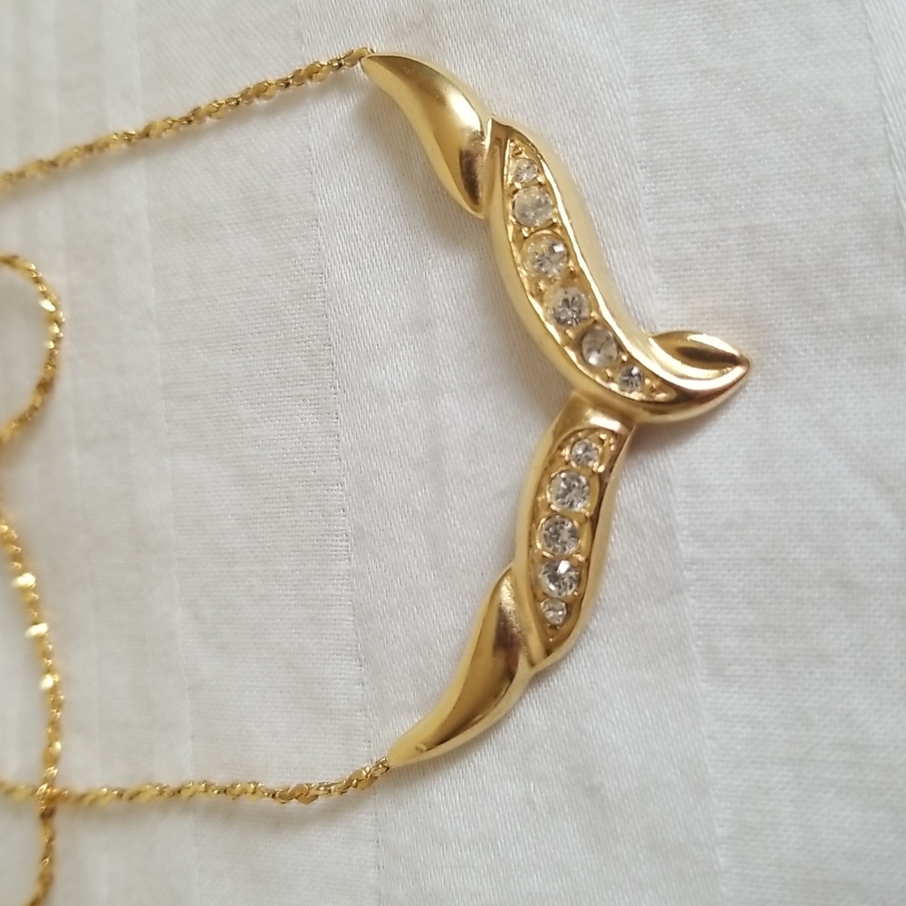 Gold V Shape Rhinestone Necklace - Picture 2 of 5